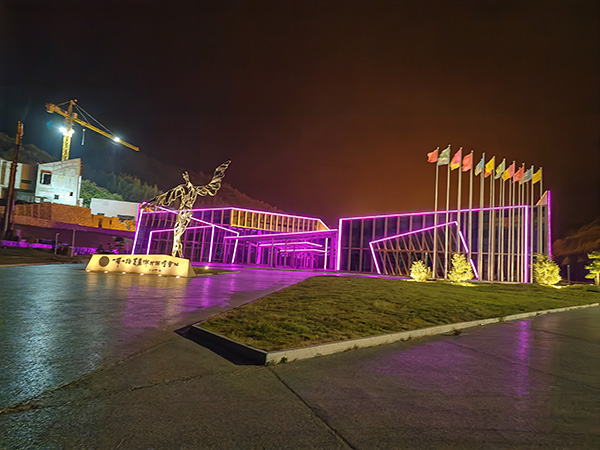 城市亮化是现代城市建设的重要组成部分，它不仅可以美化城市的夜景，还能提升城市的整体形象。随着科技的不断进步，城市亮化也得到了更多的关注和创新。本文将介绍一些关于城市亮化的创意和技术，帮助读者了解特克斯城市亮化的重要性以及如何进行特克斯城市亮化的规划和实施。