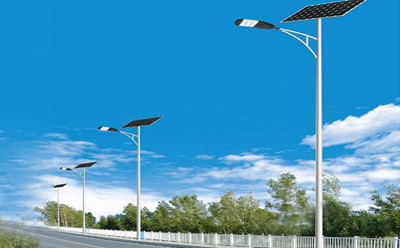 农村道路装特克斯太阳能路灯选多大瓦数实测